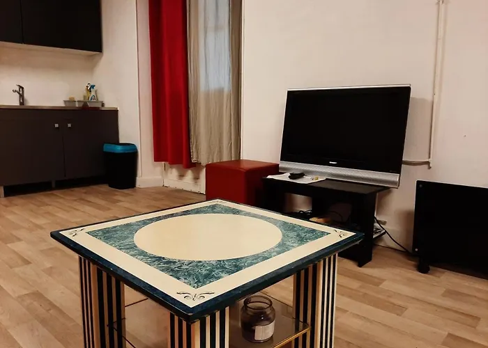 35m2 Terrasse Et Jardin Quartier Calme Au Centre De * لورد