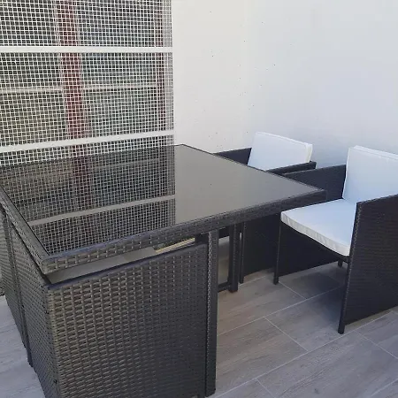 35m2 Terrasse Et Jardin Quartier Calme Au Centre De Apartment